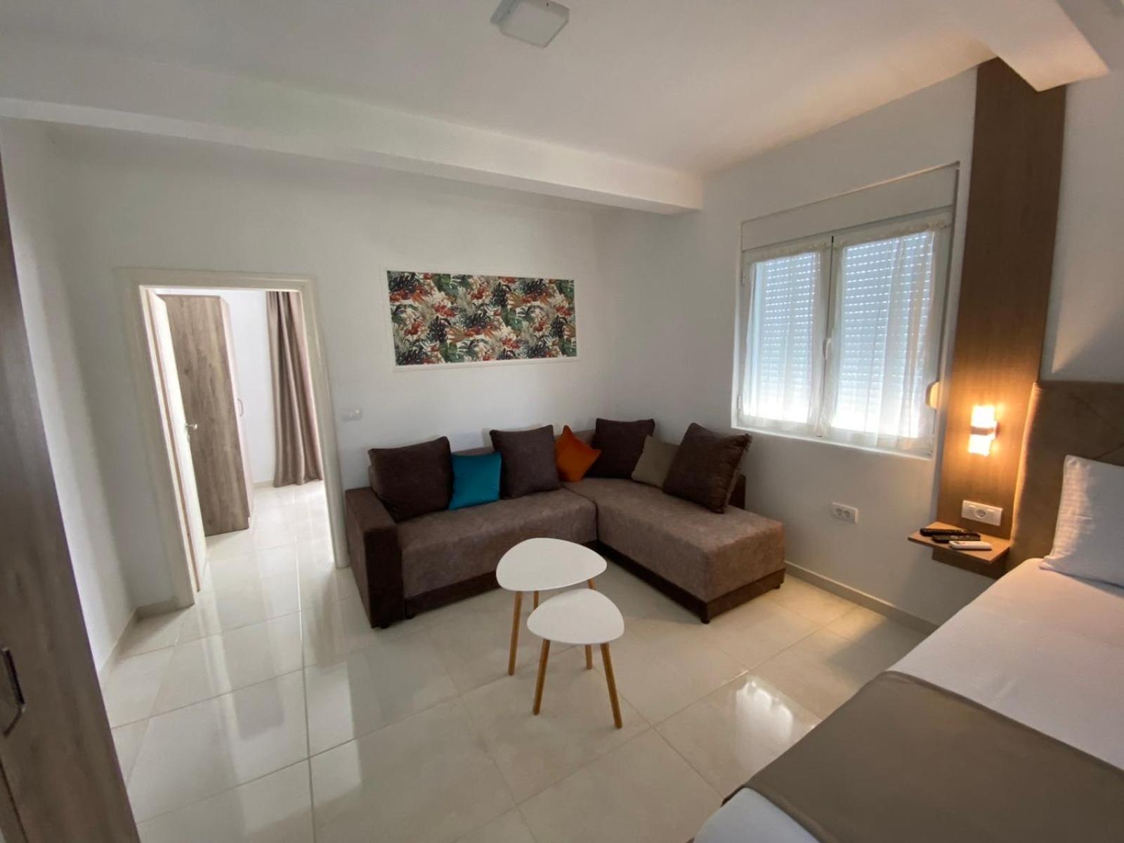 Apartments Vila Sara M 울친 외부 사진