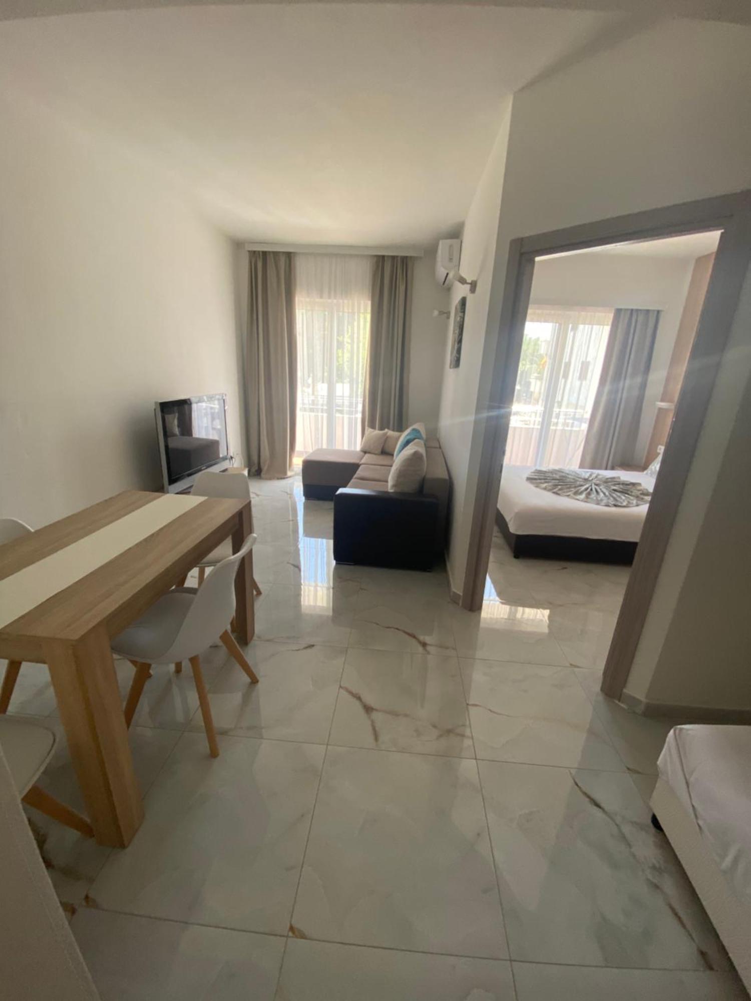 Apartments Vila Sara M 울친 외부 사진