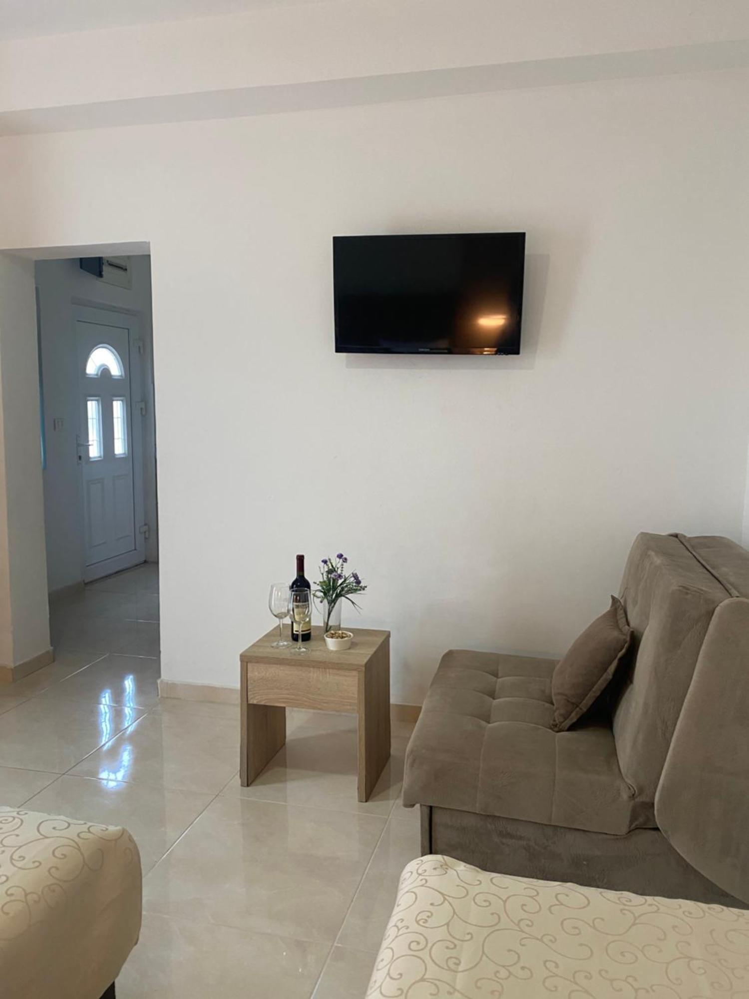 Apartments Vila Sara M 울친 외부 사진